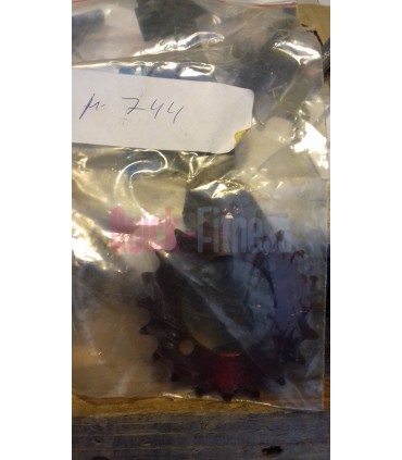 Piñón Salter M-744